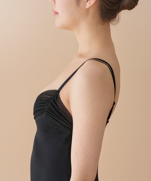 YU'NOW（ユナウ）の「【L字ワイヤーで谷間メイク/安定感◎】まる胸メイクのちゅるんブラキャミ【見えても◎ストラップ】【かわいいチュールデザイン】（インナーウェア/肌着・レディース・アイボリー/ブラック・S/M/L/LL）」の9枚目の写真