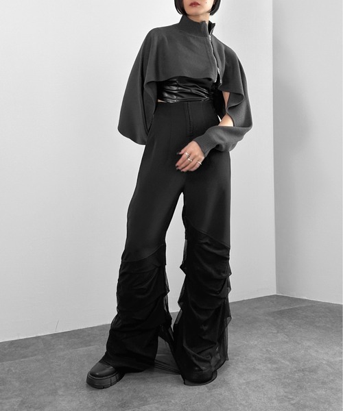 LVEU.（ラブユ.）の「【LVEU.】アシンメトリージップハイネックレイヤードニット / トップス ニット ダブルジップ 長袖 レイヤード ハイネック カットアウト クロップド ショート モノトーン モード ブラック チャコール（ニット/セーター・レディース・ブラック/チャコールグレー・FREE）」の15枚目の写真