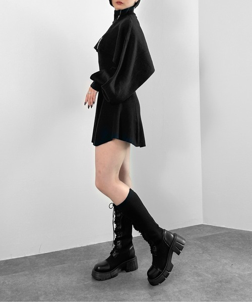 LVEU.（ラブユ.）の「【LVEU.】アシンメトリージップハイネックレイヤードニット / トップス ニット ダブルジップ 長袖 レイヤード ハイネック カットアウト クロップド ショート モノトーン モード ブラック チャコール（ニット/セーター・レディース・ブラック/チャコールグレー・FREE）」の7枚目の写真