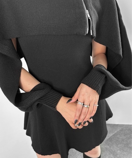 LVEU.（ラブユ.）の「【LVEU.】アシンメトリージップハイネックレイヤードニット / トップス ニット ダブルジップ 長袖 レイヤード ハイネック カットアウト クロップド ショート モノトーン モード ブラック チャコール（ニット/セーター・レディース・ブラック/チャコールグレー・FREE）」の9枚目の写真