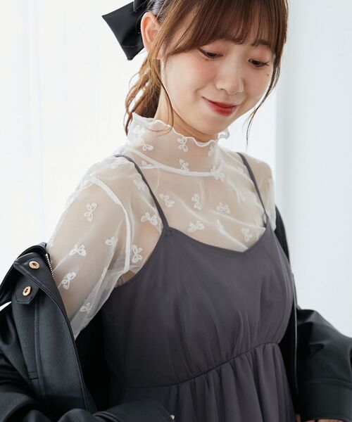 MAJESTIC LEGON（マジェスティックレゴン）の「ニュアンスシアータートルトップス（Tシャツ/カットソー・レディース・グレー/オフホワイト/ブラック/アイボリー・MEDIUM）」の20枚目の写真