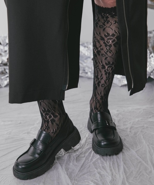 Solace（ソレイス）の「メタリックポイントボリュームソールローファー（ローファー・レディース・ホワイト/ブラック・SMALL/MEDIUM/LARGE）」の10枚目の写真