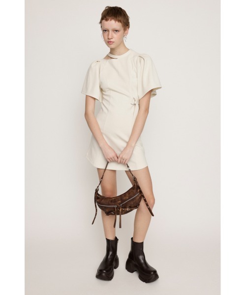 SLY(スライ)の「BELTED CUT OUT S/OP ベルテッド カット アウト ショート ワンピース(ワンピース・レディース・ブラック/アイボリー・1/2)」の4枚目の写真