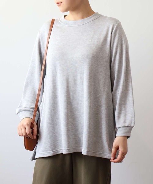 MB mint breeze(エムビーミントブリーズ)の「【L~5L 大きいサイズ】ソフト裏毛フレアカットソー(Tシャツ/カットソー・レディース・グレー/ネイビー/ラベンダー・LL/3L/4L/5L/L)」の1枚目の写真