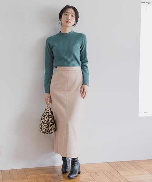 Andemiu(アンデミュウ)の「スウェードIラインスカート148413(スカート・レディース・ベージュ/ネイビー/グリーン/チャコールグレー・SMALL/MEDIUM)」の9枚目の写真