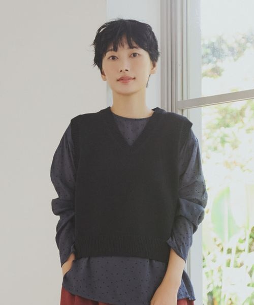 studio CLIP（スタディオクリップ）の「《days》5ゲージVネックベスト（ベスト・レディース・オフホワイト/グレー/ブラック/レッド・FREE）」の3枚目の写真