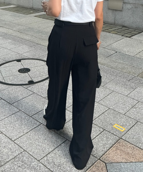 ISOOK（アイスー）の「ベルト付きタックワイドスラックス(chiica select) / タックパンツ ワイドパンツ サイズ展開（スラックス・レディース・ブラック/ベージュ・S/M）」の16枚目の写真