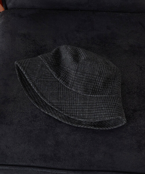 COMME CA ISM（コムサイズム）の「バケットハット（ハット・レディース・ブラック系1/チャコールグレー・FREE）」の4枚目の写真