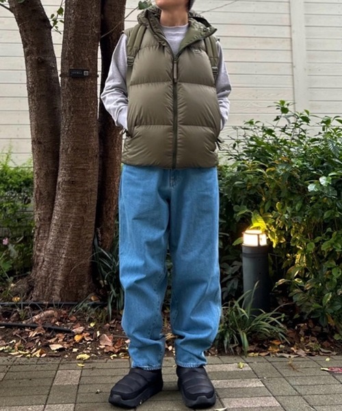 LACOSTE（ラコステ）の「撥水 バックステッチダウンベスト / スタンドジップダウン（ダウンベスト・メンズ・カーキ/ブラック・52/50/48/46）」の21枚目の写真