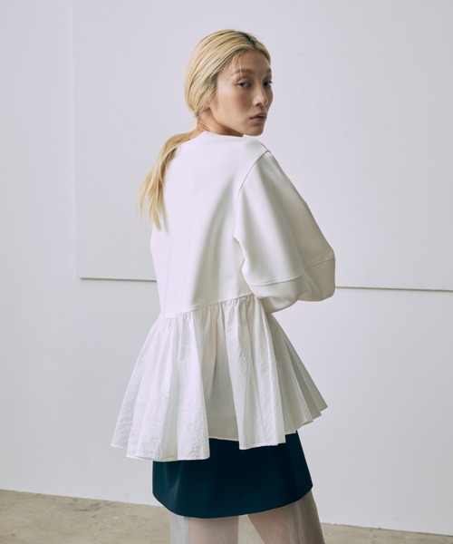 EN NEUME(エンノイム)の「Bonding Peplum Top(Tシャツ/カットソー・レディース・ブラック/ホワイト/チャコールグレー・FREE)」の11枚目の写真