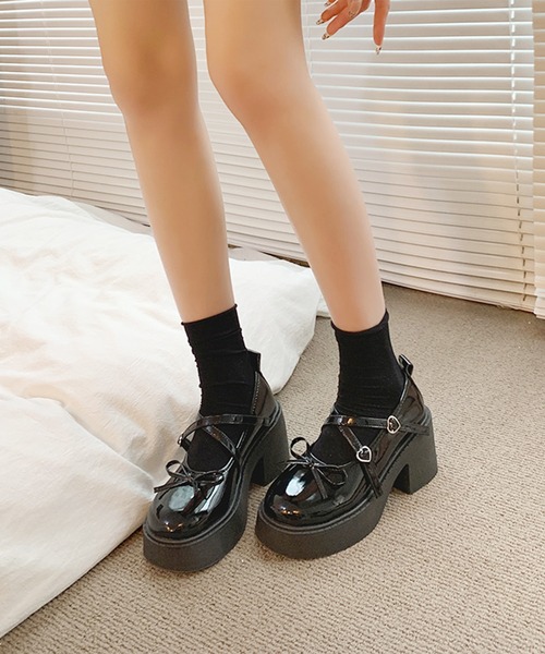 Lace Ladies(レースレディース)の「レザー調 ダブル ストラップ ボリューム リボン パンプス(パンプス・レディース・ブラック/シルバー/アイボリー・24.5cm/25cm/22.5cm/23cm/23.5cm/24cm)」の8枚目の写真