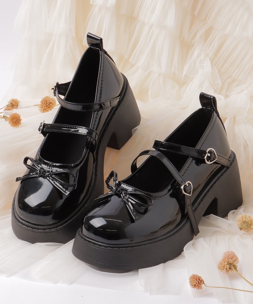 Lace Ladies(レースレディース)の「レザー調 ダブル ストラップ ボリューム リボン パンプス(パンプス・レディース・ブラック/シルバー/アイボリー・24.5cm/25cm/22.5cm/23cm/23.5cm/24cm)」の4枚目の写真