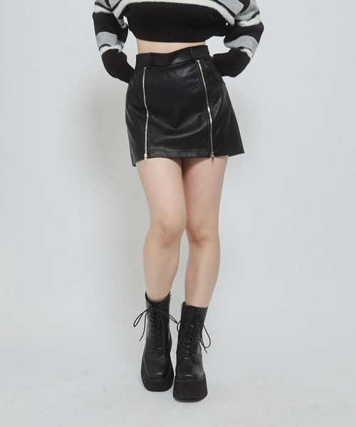 ENVYM(アンビー)の「ダブルファスナーレザースカート(スカート・レディース・アイボリー/ブラック・FREE)」の10枚目の写真