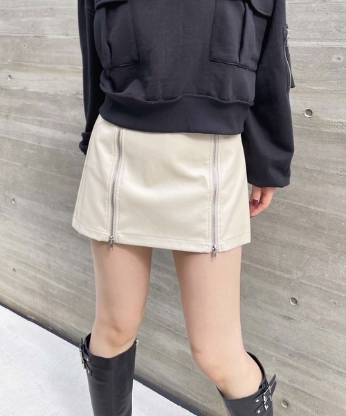 ENVYM(アンビー)の「ダブルファスナーレザースカート(スカート・レディース・アイボリー/ブラック・FREE)」の20枚目の写真