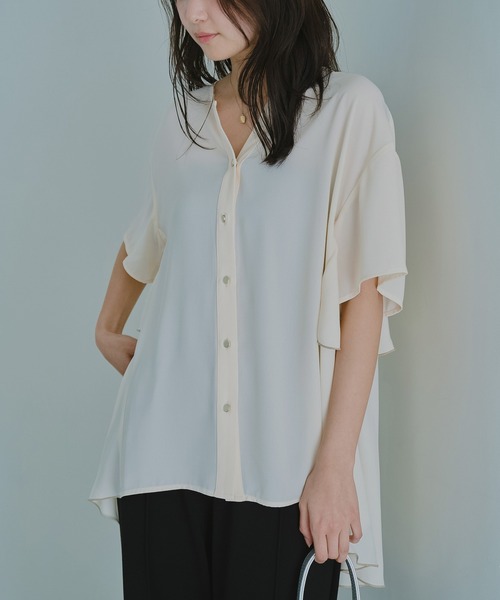 LAVEANGE(ラビアンジェ)の「【洗える】ジョーゼットフレアブラウス│上品見えブラウス/大人フェミニン/半袖/フリル/バイカラー/Aライン/オフィスカジュアル/きれいめ/オンオフ兼用(シャツ/ブラウス・レディース・ホワイト/ネイビー/ブラック・M/LL/3L/4L/5L)」の5枚目の写真
