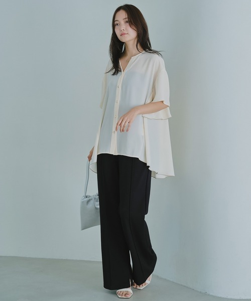 LAVEANGE(ラビアンジェ)の「【洗える】ジョーゼットフレアブラウス│上品見えブラウス/大人フェミニン/半袖/フリル/バイカラー/Aライン/オフィスカジュアル/きれいめ/オンオフ兼用(シャツ/ブラウス・レディース・ホワイト/ネイビー/ブラック・M/LL/3L/4L/5L)」の11枚目の写真