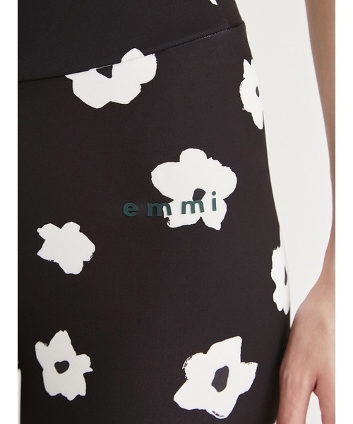 emmi（エミ）の「カモミール柄レギンス（レギンス/スパッツ）」 - WEAR