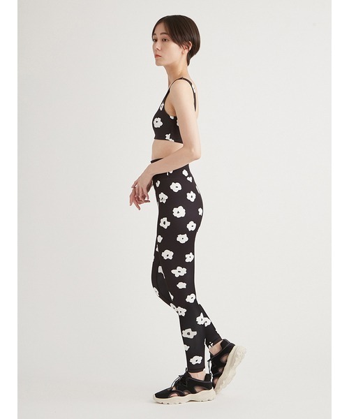 emmi（エミ）の「カモミール柄レギンス（レギンス/スパッツ）」 - WEAR