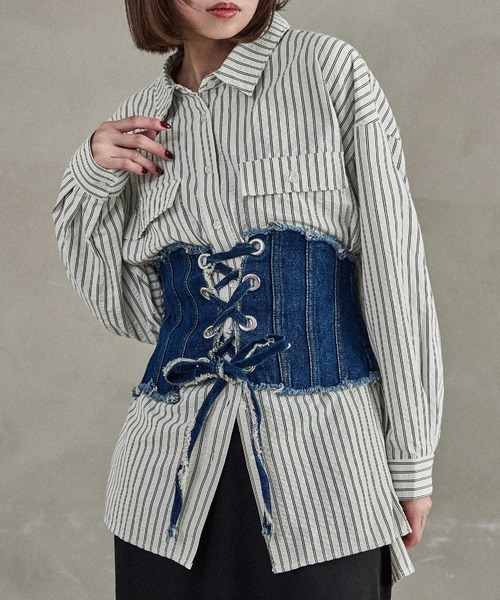 Fashion Letter(ファッションレター)の「オーバーサイズ ストライプポケットシャツ(シャツ/ブラウス・レディース・チャコール/アイボリー/ブルー・M)」の4枚目の写真