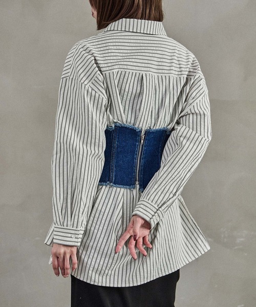 Fashion Letter(ファッションレター)の「オーバーサイズ ストライプポケットシャツ(シャツ/ブラウス・レディース・チャコール/アイボリー/ブルー・M)」の9枚目の写真