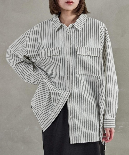 Fashion Letter(ファッションレター)の「オーバーサイズ ストライプポケットシャツ(シャツ/ブラウス・レディース・チャコール/アイボリー/ブルー・M)」の11枚目の写真