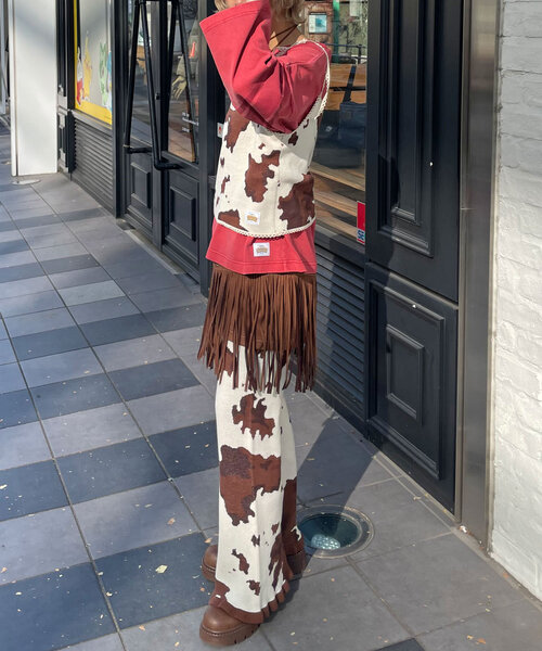 HELLO.SANFRANCISCO(ハローサンフランシスコ)の「【HELLO.SANFRANCISCO/ハローサンフランシスコ】COW柄キャミ(キャミソール・レディース・アイボリー・ONE SIZE)」の3枚目の写真