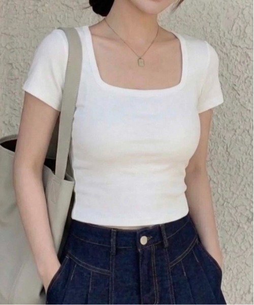 FINEnough（ファインナフ）の「スクエアネックTシャツ/選べる袖2タイプ　テレコトップス（Tシャツ/カットソー・レディース・ベージュ/ホワイト/ブラック/グレー・FREE/M-Short/L-Short）」の22枚目の写真