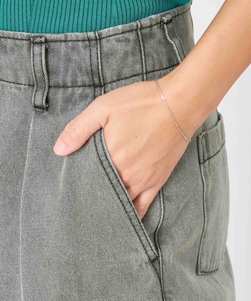 MICA&DEAL（マイカ＆ディール）の「ハイウエストデニムパンツ〈2サイズ展開〉（デニムパンツ・レディース・ライトブルー/ブラック・36/38）」の15枚目の写真