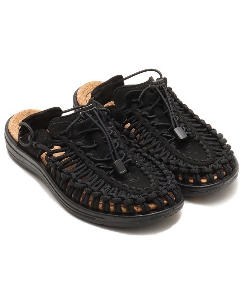KEEN(キーン)の「KEEN UNEEK II CONVERTIBLE / キーン ユニーク ツー コンバーチブル(サンダル・レディース・ブラック・24.5cm/24.0cm/23.5cm/29.0cm/28.5cm/28.0cm/27.5cm/27.0cm/26.5cm/26.0cm/25.5cm/25.0cm/23.0cm)」の1枚目の写真