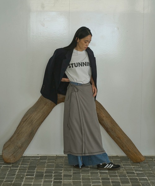 marjour(マージュール)の「STRETCH LIB WRAP SKIRT(スカート・レディース・チャコールグレー/ブラック・M)」の8枚目の写真