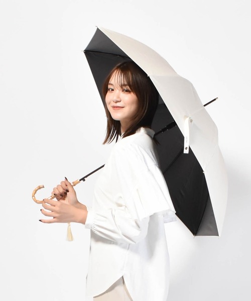 Waterfront（ウォーターフロント）の「サンシェイドロング竹手元 55cm　日傘　雨傘　兼用（長傘・レディース・ホワイト/ブラック/ブルー/グリーン/ダークネイビー・FREE）」の2枚目の写真