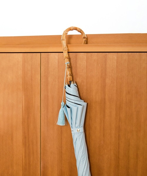 Waterfront（ウォーターフロント）の「サンシェイドロング竹手元 55cm　日傘　雨傘　兼用（長傘・レディース・ホワイト/ブラック/ブルー/グリーン/ダークネイビー・FREE）」の4枚目の写真