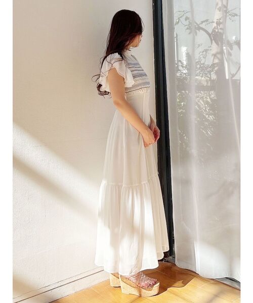 MERCURYDUO（マーキュリーデュオ）の「カラースモッキングラッフルワンピース（ワンピース・レディース・ダークオレンジ/アイボリー/ダークブラウン・MEDIUM/SMALL）」の16枚目の写真