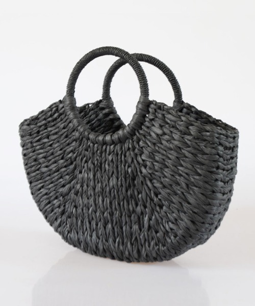 florist（フローリスト）の「【軽い◎】セミサークル編みカゴバッグ/ハンドバッグ（かごバッグ・レディース・オフホワイト/ホワイト×ブルー/ホワイト×ブラック/ブラック/ライトブラウン・FREE）」の10枚目の写真