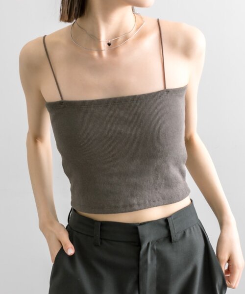 アイボリー ボタン付きキャミソール 万能インナー/嬉しい6色展開】パット付きショートキャミソール2