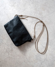 Iroquois（イロコイ）の「SENTI センティ / Dyneema(R) Leather 2WAY SACOCHE 超軽量ダイニーマレザー2WAYサコッシュ 牛革ショルダーバッグ / 3033（ショルダーバッグ）」