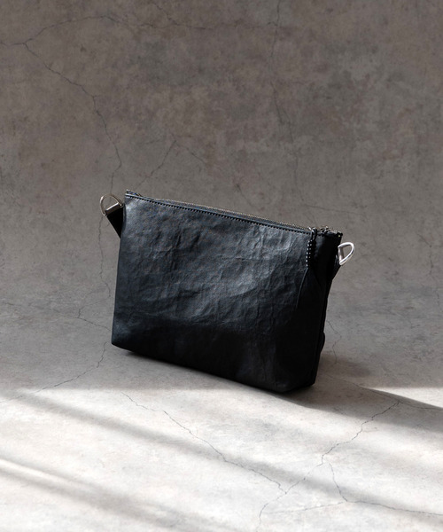 Senti(センティ)の「SENTI センティ / Dyneema(R) Leather 2WAY SACOCHE 超軽量ダイニーマレザー2WAYサコッシュ 牛革ショルダーバッグ / 3033(ショルダーバッグ・メンズ・ブラック系その他/ブラック・FREE)」の16枚目の写真