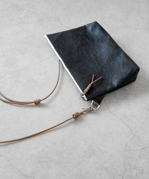 Senti(センティ)の「SENTI センティ / Dyneema(R) Leather 2WAY SACOCHE 超軽量ダイニーマレザー2WAYサコッシュ 牛革ショルダーバッグ / 3033(ショルダーバッグ・メンズ・ブラック系その他/ブラック・FREE)」の4枚目の写真