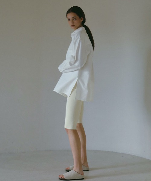 ETRE TOKYO（エトレトウキョウ）の「オープンカラーオーバーサイズダンガリーシャツ（シャツ/ブラウス・レディース・ホワイト・FREE）」の16枚目の写真