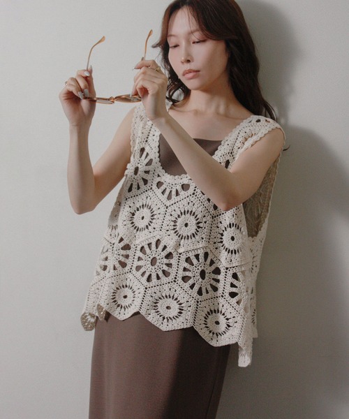 Social GIRL（ソーシャルガール）の「クロシェ編みベスト かぎ針ビスチェ（ベスト・レディース・ブラック/アイボリー/モカ・M）」の4枚目の写真