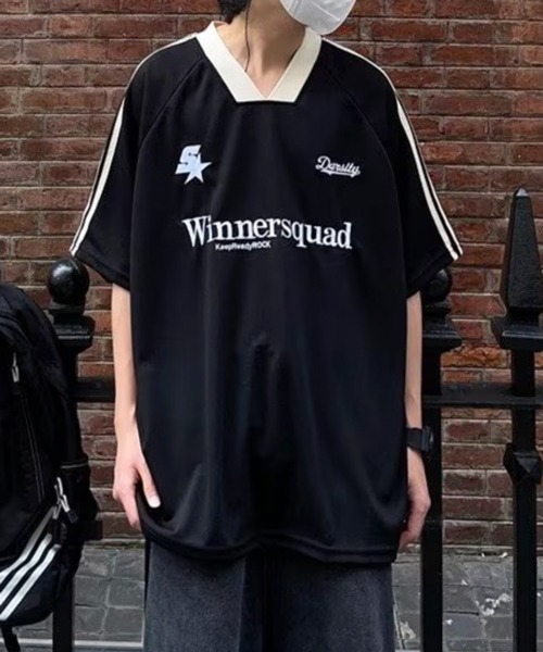 CERCA（チェルカ）の「【NOWLE】サッカーユニフォームデザイン フットボール Tシャツ ゲームシャツ（Tシャツ/カットソー・メンズ・ブラック×レッド/ブラック/レッド・MEDIUM/LARGE/X-LARGE）」の16枚目の写真