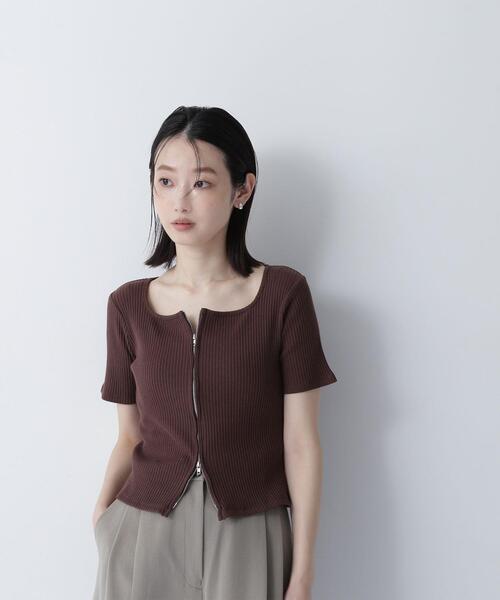 NATURAL BEAUTY BASIC(ナチュラルビューティーベーシック)の「◇コンパクトジップトップス(Tシャツ/カットソー・レディース・ブラウン/ダークブルー/グレー系その他・FREE)」の2枚目の写真