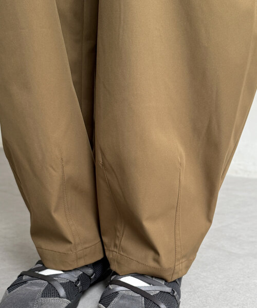 CPCM(シーピーシーエム)の「撥水バルーンパンツ(その他パンツ・レディース・ブラック/ブラウン/ベージュ・MEDIUM/SMALL)」の16枚目の写真