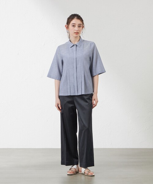 amaca(アマカ)の「コンパクトサテン ドロストパンツ(その他パンツ・レディース・ネイビー/ベージュ・38/40)」の4枚目の写真