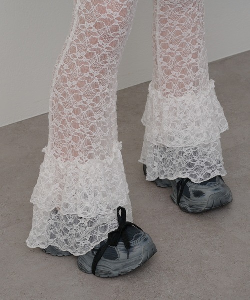 RAY CASSIN（レイカズン）の「レースフレアパンツ（その他パンツ・レディース・ホワイト/ブラック・FREE）」の3枚目の写真