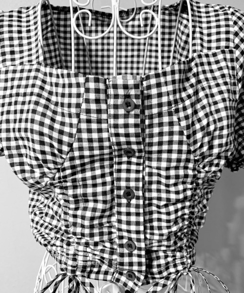 Mejoul（メジュール）の「ギンガムチェック ドロスト リボン ギャザー スクエアネック パフスリーブ ブラウス トップス（シャツ/ブラウス・レディース・ブラック・M/L）」の16枚目の写真