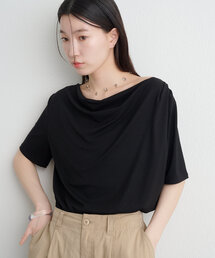 Omekashi（オメカシ）の「ボートネックドレープ半袖Ｔシャツ（Tシャツ/カットソー・レディース）」