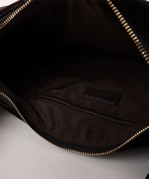 LE VERNIS(ル・ベルニ)の「LE VERNIS/ル・ベルニ POIR VELVET BAG(ハンドバッグ・レディース・ブラック/ブラウン/ブルー・ONE SIZE)」の7枚目の写真
