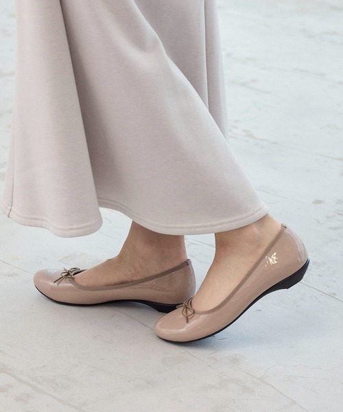 Pitti（ピッティ）の「【WEB限定】ラウンドトゥレインバレエシューズ（バレエシューズ・レディース・チェック/ベージュ系その他2/ライトブラック・22.5cm/23cm/23.5cm/24cm/24.5cm）」の20枚目の写真