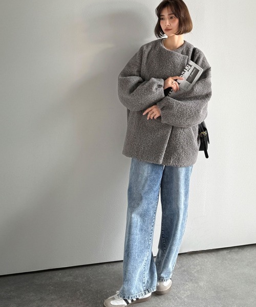 classicalelf(クラシカルエルフ)の「たっぽりコクーンシルエットでちょこっとガーリー見せ。ノーカラーコクーンボアコート(ノーカラーコート・レディース・ブラック/アイボリー/グレー・LARGE/MEDIUM/SMALL/X-LARGE)」の19枚目の写真